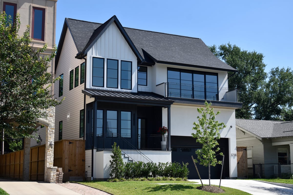 Renovated luxury homes in a modern neighborhood
